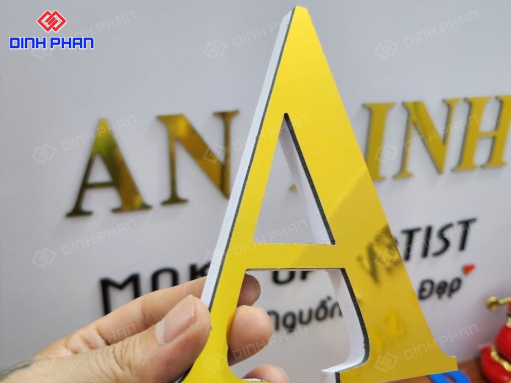 Chữ Alu dán tường