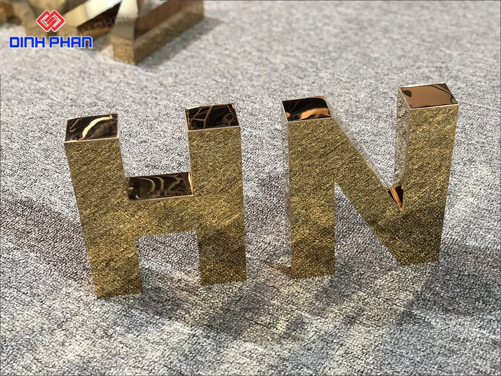 Chữ inox gương vàng