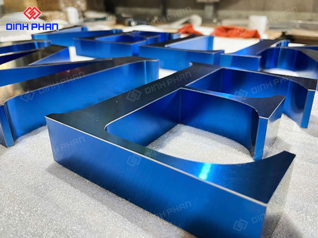 Chữ inox xanh