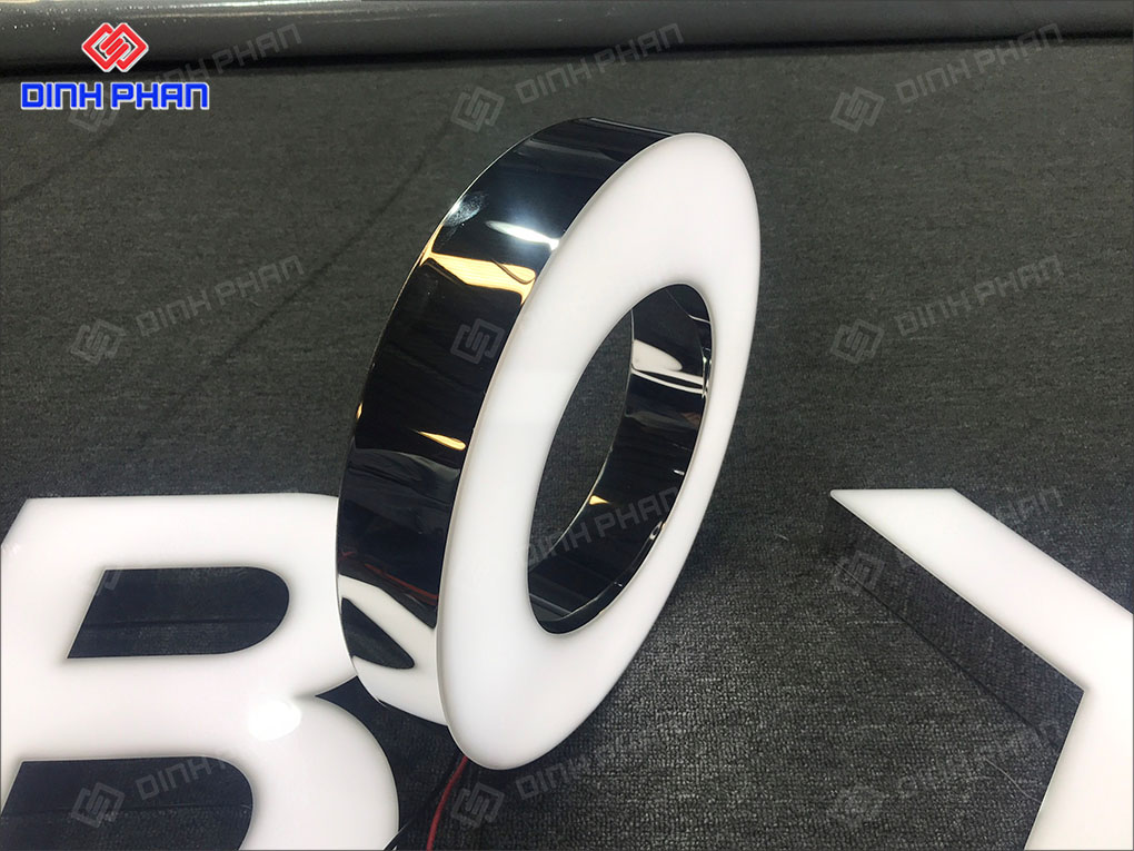 Gia công chữ đèn LED