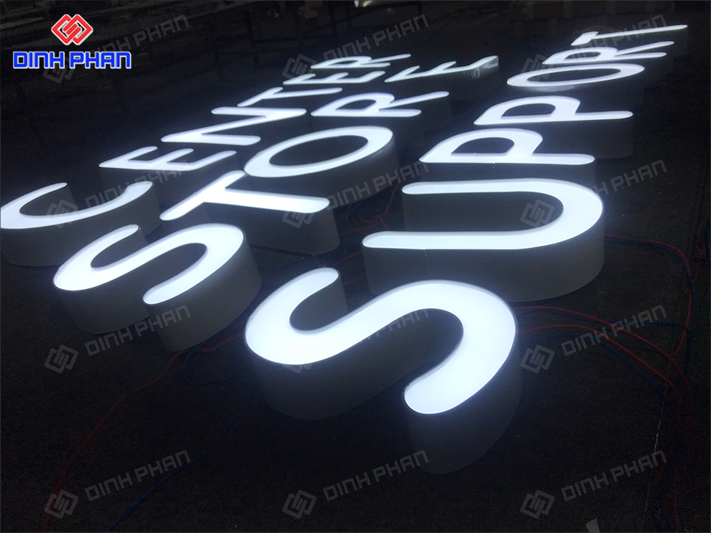 Gia công chữ đèn LED