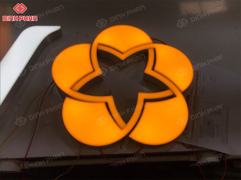 Làm logo mica