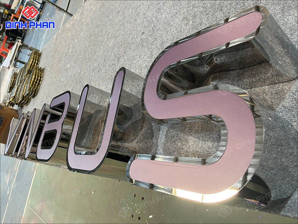 Làm logo mica