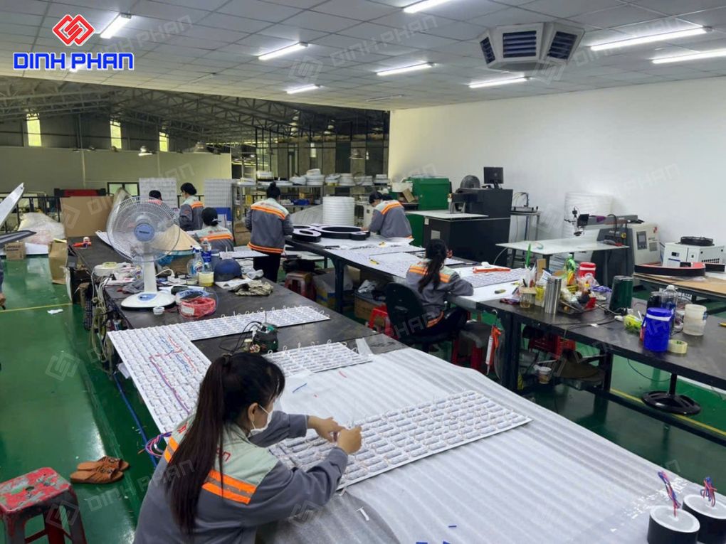 bảng hiệu Vinhomes Green Paradise