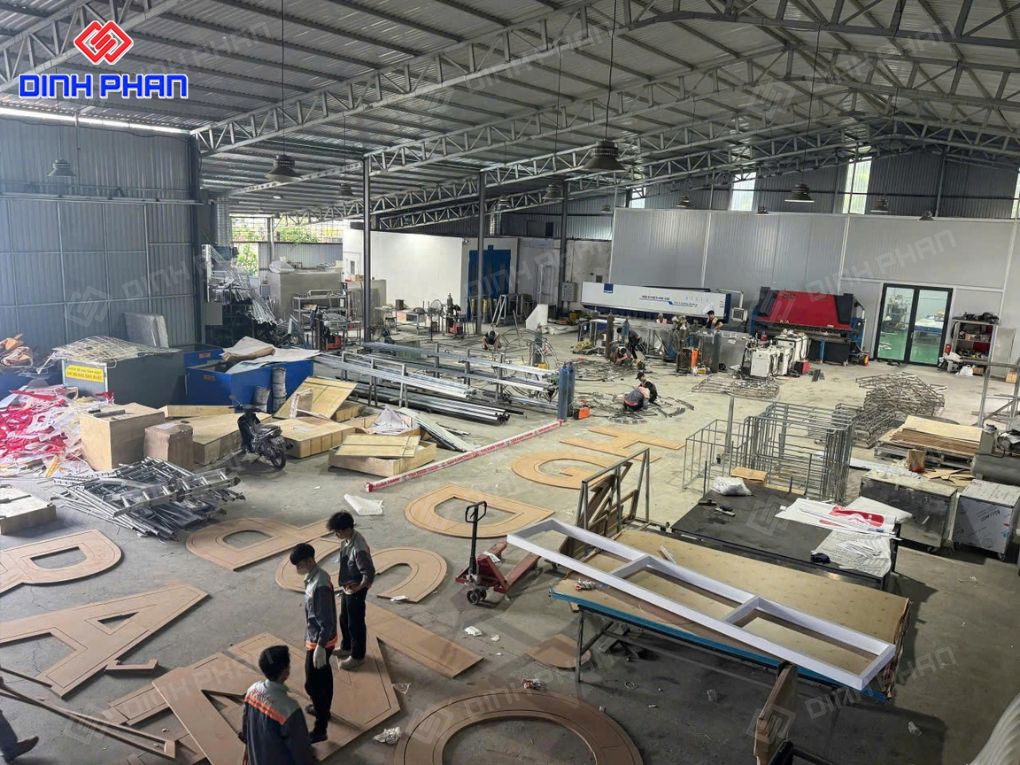 bảng hiệu Vinhomes Green Paradise