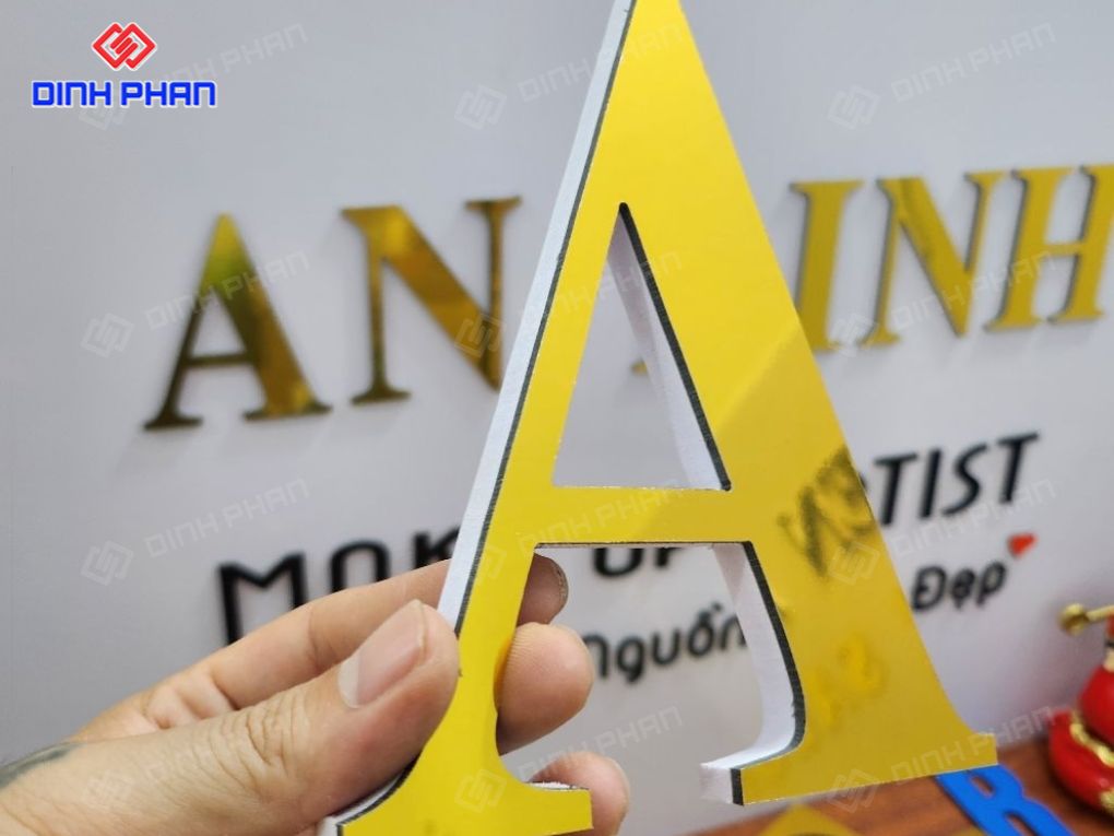 Giá chữ Alu gương vàng