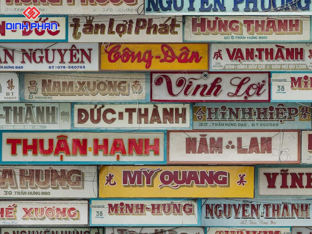 Các mẫu biển hiệu thương xá vẽ tay thời Sài Gòn xưa.