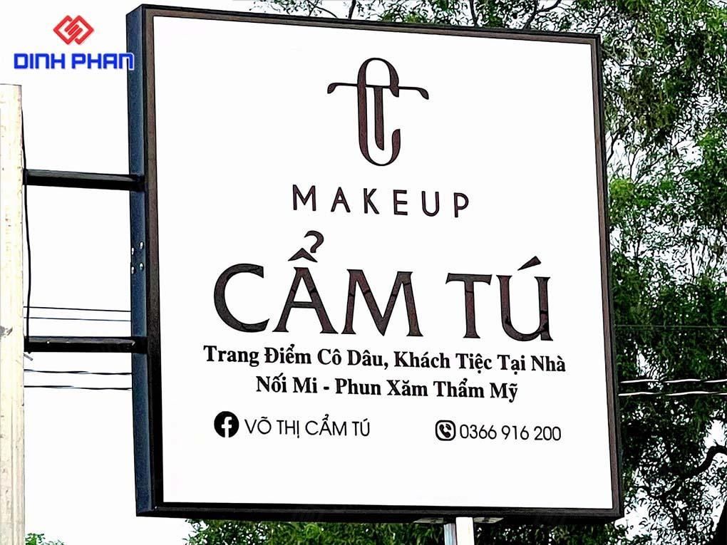 Bảng hiệu đứng chữ nổi dịch vụ trang điểm Cẩm Tú.